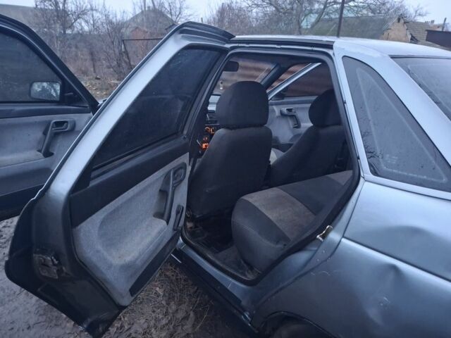 Серый ВАЗ 2110, объемом двигателя 1.6 л и пробегом 370 тыс. км за 1400 $, фото 2 на Automoto.ua