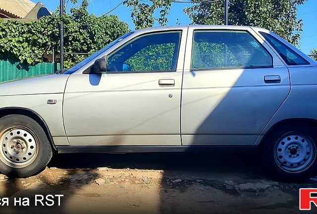 Сірий ВАЗ 2110, об'ємом двигуна 1.6 л та пробігом 220 тис. км за 1755 $, фото 4 на Automoto.ua
