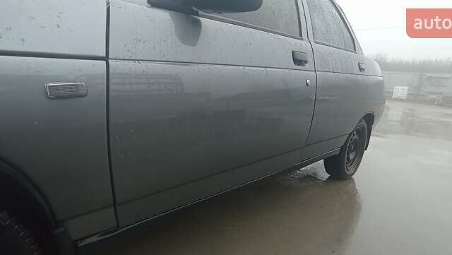 Серый ВАЗ 2110, объемом двигателя 1.6 л и пробегом 190 тыс. км за 2300 $, фото 13 на Automoto.ua