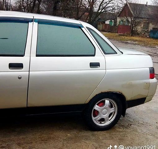 Сірий ВАЗ 2110, об'ємом двигуна 1.6 л та пробігом 180 тис. км за 2200 $, фото 4 на Automoto.ua