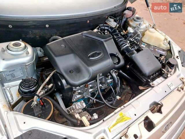 Сірий ВАЗ 2110, об'ємом двигуна 1.6 л та пробігом 127 тис. км за 2500 $, фото 44 на Automoto.ua