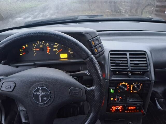 Серый ВАЗ 2110, объемом двигателя 1.6 л и пробегом 370 тыс. км за 1400 $, фото 1 на Automoto.ua