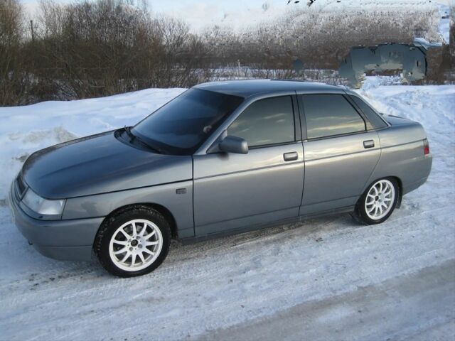 Серый ВАЗ 2110, объемом двигателя 1.6 л и пробегом 185 тыс. км за 1550 $, фото 1 на Automoto.ua