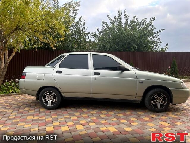 Серый ВАЗ 2110, объемом двигателя 1.6 л и пробегом 77 тыс. км за 3500 $, фото 3 на Automoto.ua