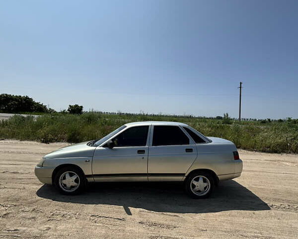 Серый ВАЗ 2110, объемом двигателя 1.6 л и пробегом 205 тыс. км за 1800 $, фото 4 на Automoto.ua