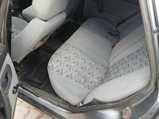 Серый ВАЗ 2110, объемом двигателя 1.6 л и пробегом 378 тыс. км за 1500 $, фото 9 на Automoto.ua