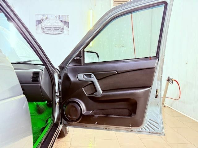 Серый ВАЗ 2110, объемом двигателя 1.6 л и пробегом 181 тыс. км за 1907 $, фото 16 на Automoto.ua