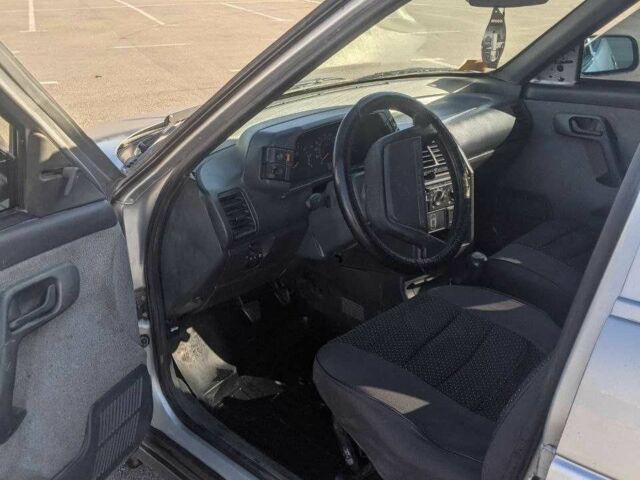 Сірий ВАЗ 2110, об'ємом двигуна 1.6 л та пробігом 257 тис. км за 1900 $, фото 4 на Automoto.ua