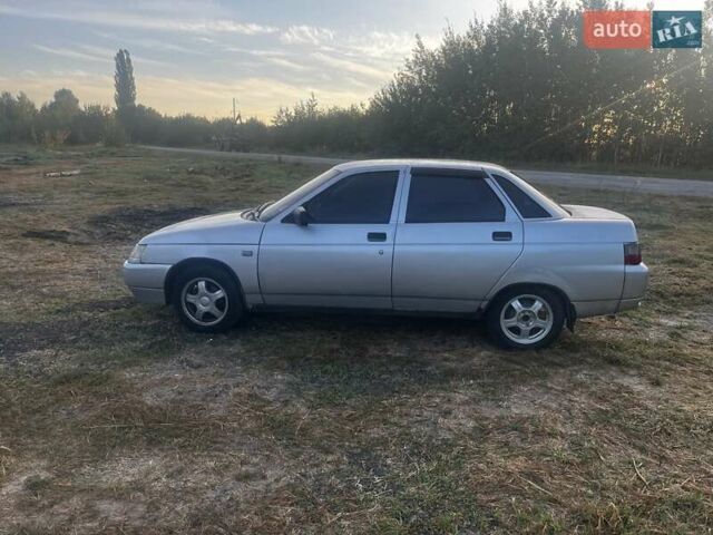 ВАЗ 2110 2006 в Романове на Automoto.ua Серый ВАЗ 2110, объемом двигателя 1.6 л и пробегом 250 тыс. км за 1512 $, фото 1 на Automoto.ua