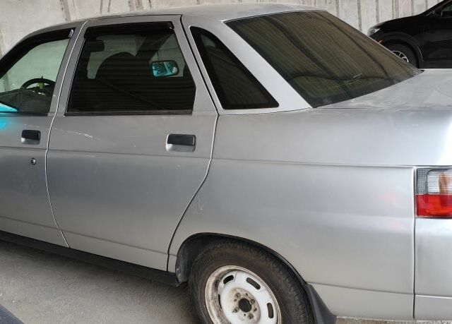 Серый ВАЗ 2110, объемом двигателя 1.6 л и пробегом 72 тыс. км за 3200 $, фото 2 на Automoto.ua