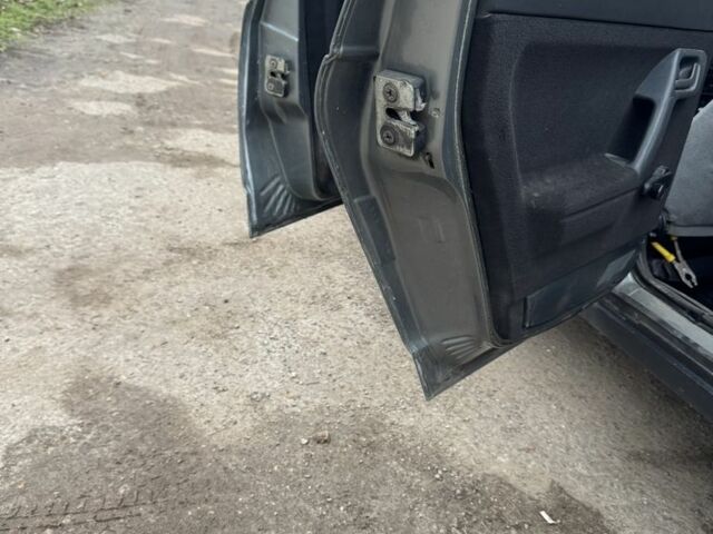 Серый ВАЗ 2110, объемом двигателя 1.6 л и пробегом 300 тыс. км за 1400 $, фото 12 на Automoto.ua