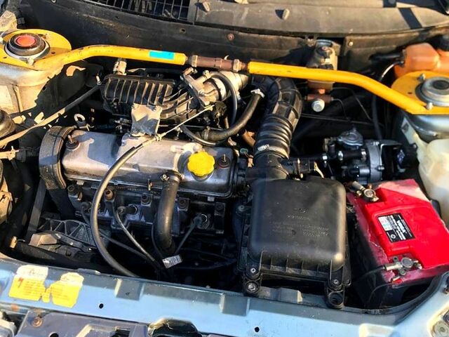 Серый ВАЗ 2110, объемом двигателя 1.6 л и пробегом 323 тыс. км за 950 $, фото 4 на Automoto.ua