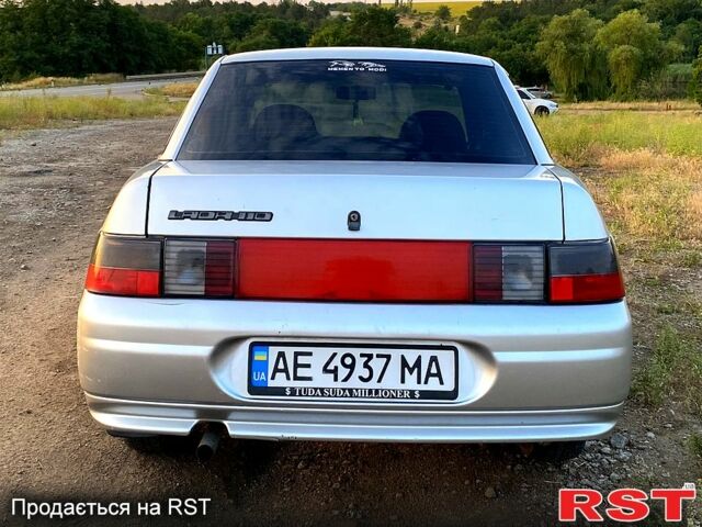 Серый ВАЗ 2110, объемом двигателя 1.6 л и пробегом 275 тыс. км за 2000 $, фото 3 на Automoto.ua