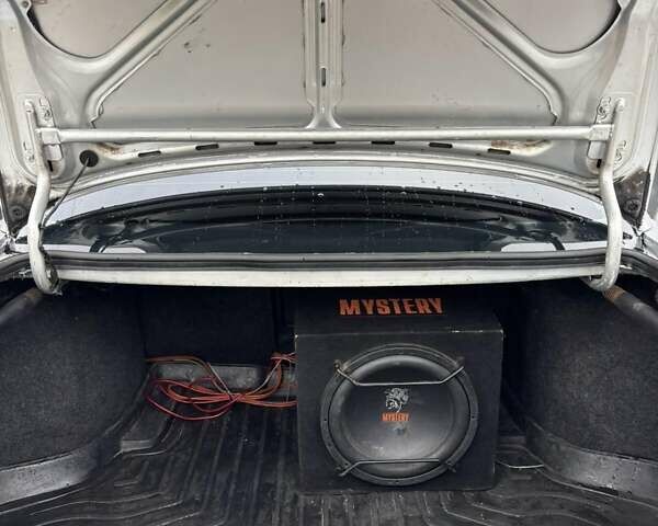 Сірий ВАЗ 2110, об'ємом двигуна 1.6 л та пробігом 223 тис. км за 2000 $, фото 13 на Automoto.ua