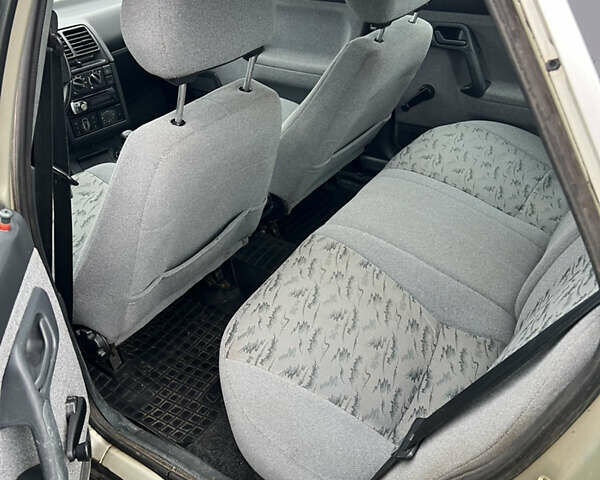 Серый ВАЗ 2110, объемом двигателя 1.6 л и пробегом 131 тыс. км за 2099 $, фото 9 на Automoto.ua