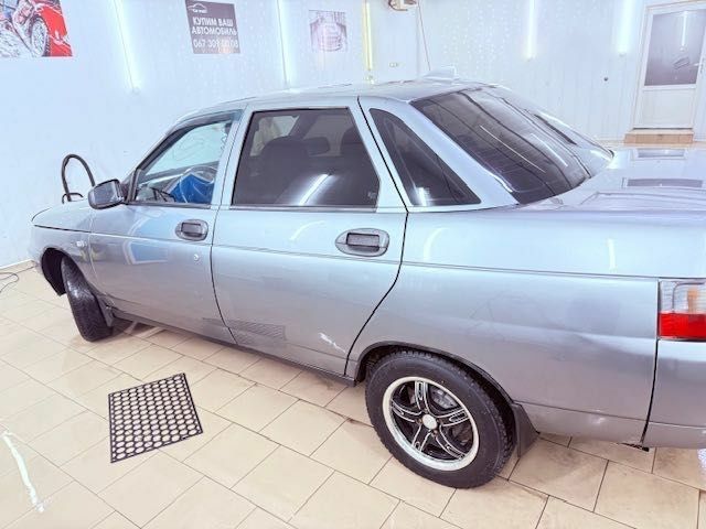 Серый ВАЗ 2110, объемом двигателя 1.6 л и пробегом 181 тыс. км за 1907 $, фото 15 на Automoto.ua