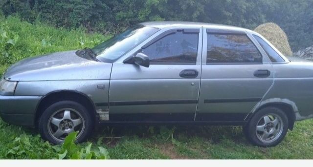 Серый ВАЗ 2110, объемом двигателя 1 л и пробегом 1 тыс. км за 1000 $, фото 4 на Automoto.ua