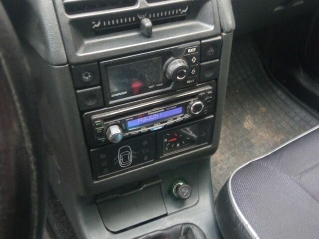 Серый ВАЗ 2110, объемом двигателя 1.6 л и пробегом 285 тыс. км за 2500 $, фото 8 на Automoto.ua