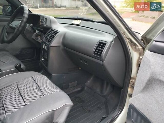 Серый ВАЗ 2110, объемом двигателя 1.6 л и пробегом 77 тыс. км за 3300 $, фото 21 на Automoto.ua