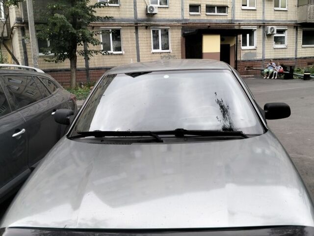 Серый ВАЗ 2110, объемом двигателя 1.6 л и пробегом 155 тыс. км за 2050 $, фото 16 на Automoto.ua