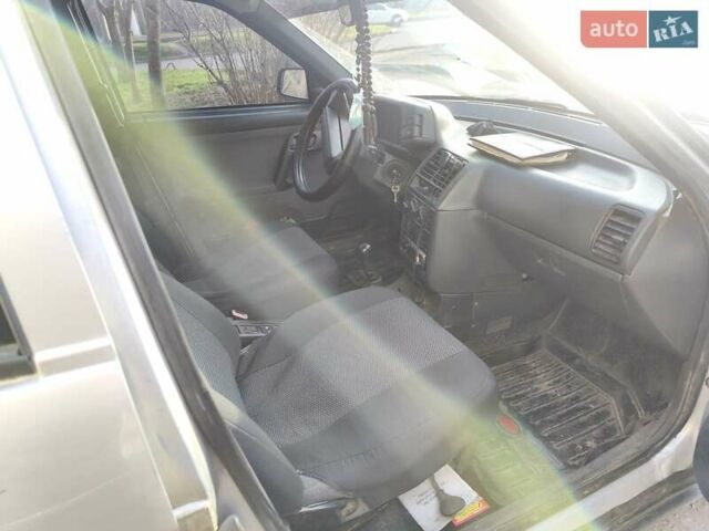 Сірий ВАЗ 2110, об'ємом двигуна 1.6 л та пробігом 195 тис. км за 2400 $, фото 6 на Automoto.ua