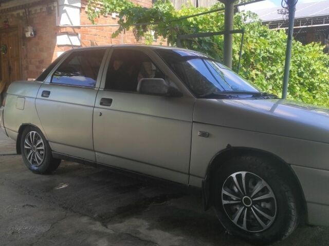 Серый ВАЗ 2110, объемом двигателя 1.6 л и пробегом 1 тыс. км за 2000 $, фото 2 на Automoto.ua