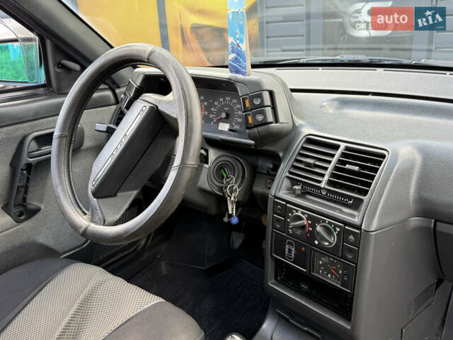Серый ВАЗ 2110, объемом двигателя 1.6 л и пробегом 174 тыс. км за 1999 $, фото 19 на Automoto.ua
