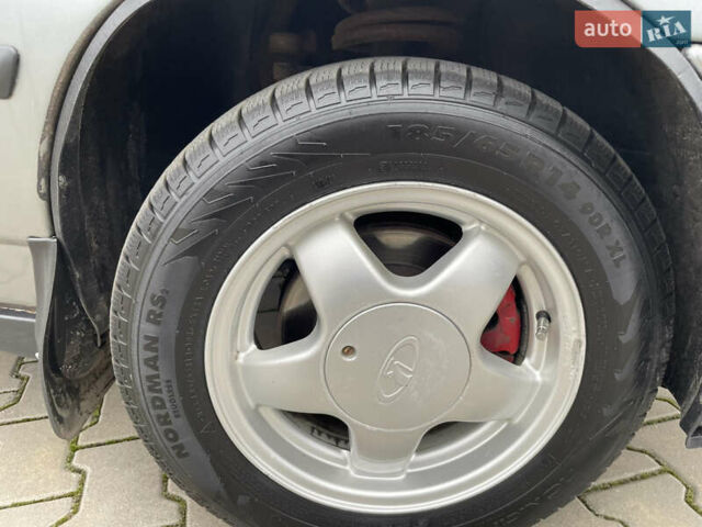 Сірий ВАЗ 2110, об'ємом двигуна 1.6 л та пробігом 163 тис. км за 2600 $, фото 25 на Automoto.ua