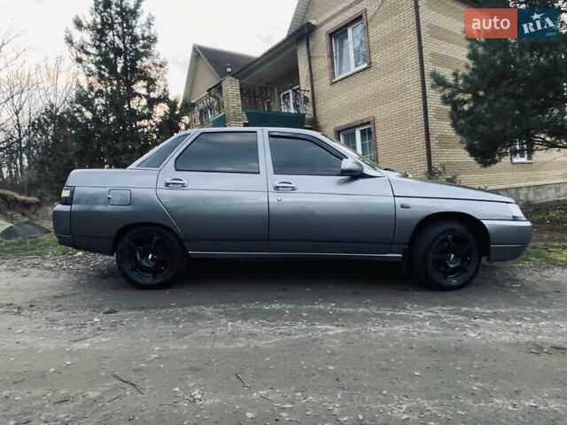 Серый ВАЗ 2110, объемом двигателя 1.6 л и пробегом 245 тыс. км за 3000 $, фото 6 на Automoto.ua