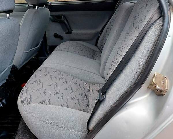 Сірий ВАЗ 2110, об'ємом двигуна 1.6 л та пробігом 127 тис. км за 2500 $, фото 18 на Automoto.ua