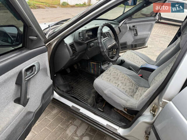 Серый ВАЗ 2110, объемом двигателя 1.6 л и пробегом 106 тыс. км за 2999 $, фото 5 на Automoto.ua