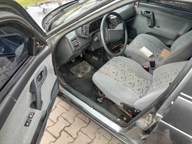 Серый ВАЗ 2110, объемом двигателя 1.6 л и пробегом 378 тыс. км за 1500 $, фото 5 на Automoto.ua