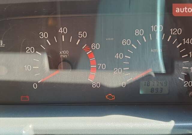 Сірий ВАЗ 2110, об'ємом двигуна 1.6 л та пробігом 187 тис. км за 2000 $, фото 2 на Automoto.ua