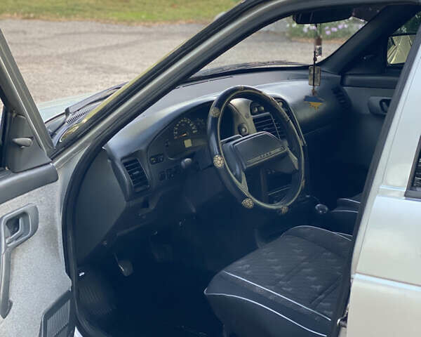 Сірий ВАЗ 2110, об'ємом двигуна 1.6 л та пробігом 220 тис. км за 2400 $, фото 4 на Automoto.ua