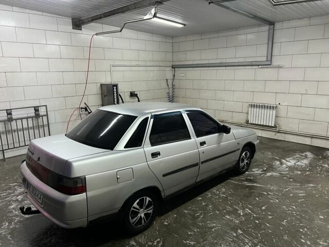 Серый ВАЗ 2110, объемом двигателя 1.6 л и пробегом 777 тыс. км за 950 $, фото 4 на Automoto.ua