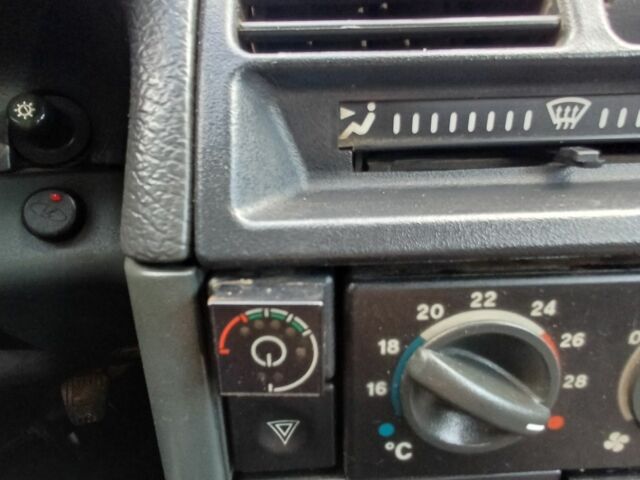 Сірий ВАЗ 2110, об'ємом двигуна 1.6 л та пробігом 200 тис. км за 1750 $, фото 11 на Automoto.ua