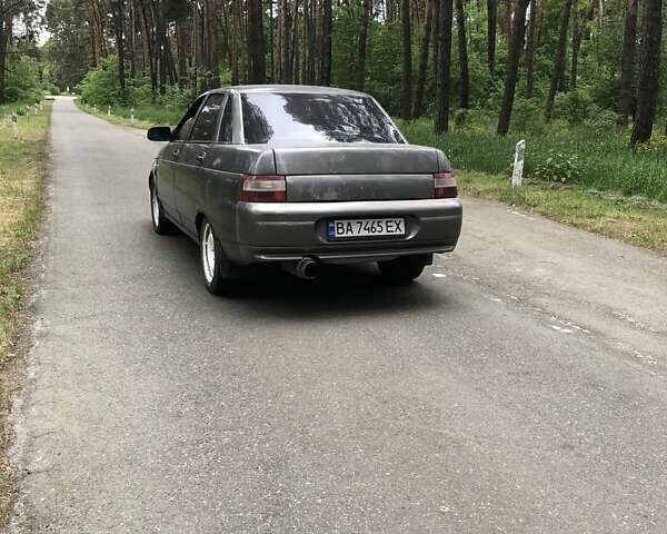 Серый ВАЗ 2110, объемом двигателя 1.6 л и пробегом 220 тыс. км за 3000 $, фото 1 на Automoto.ua