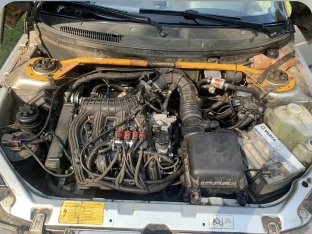 Серый ВАЗ 2110, объемом двигателя 1.6 л и пробегом 300 тыс. км за 1300 $, фото 4 на Automoto.ua