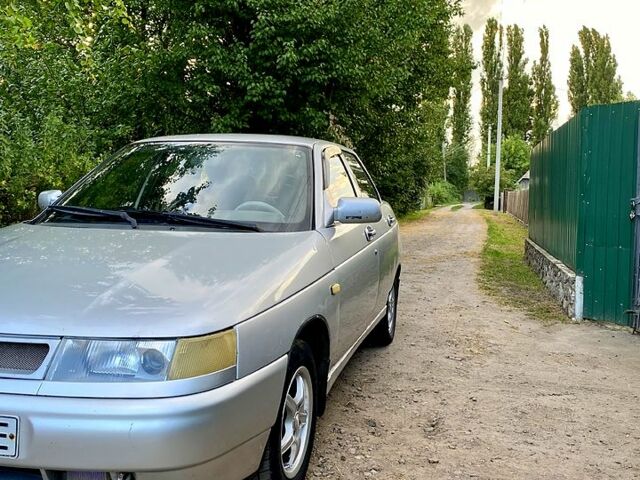 Серый ВАЗ 2110, объемом двигателя 1.6 л и пробегом 234 тыс. км за 2000 $, фото 1 на Automoto.ua