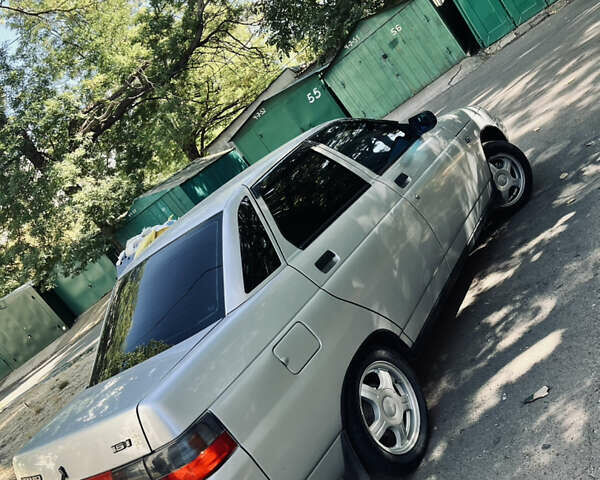 Серый ВАЗ 2110, объемом двигателя 1.6 л и пробегом 72 тыс. км за 4000 $, фото 3 на Automoto.ua