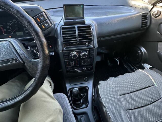 Серый ВАЗ 2110, объемом двигателя 1.6 л и пробегом 315 тыс. км за 2200 $, фото 5 на Automoto.ua