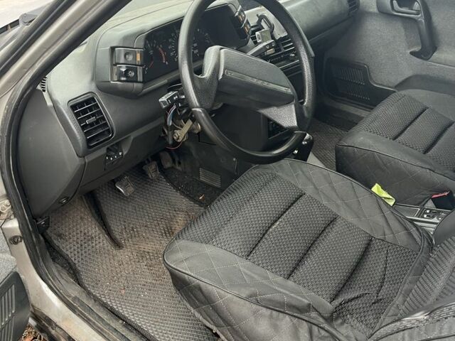 Серый ВАЗ 2110, объемом двигателя 1.6 л и пробегом 275 тыс. км за 1850 $, фото 5 на Automoto.ua