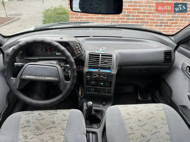 Серый ВАЗ 2110, объемом двигателя 1.6 л и пробегом 106 тыс. км за 2999 $, фото 6 на Automoto.ua