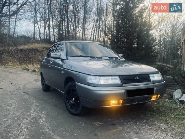 Серый ВАЗ 2110, объемом двигателя 1.6 л и пробегом 245 тыс. км за 3000 $, фото 3 на Automoto.ua