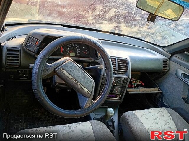 Серый ВАЗ 2110, объемом двигателя 1.6 л и пробегом 200 тыс. км за 1499 $, фото 4 на Automoto.ua