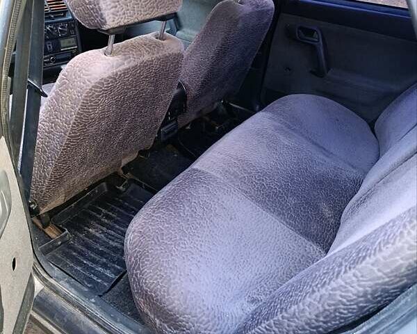 Серый ВАЗ 2110, объемом двигателя 1.6 л и пробегом 270 тыс. км за 1700 $, фото 4 на Automoto.ua