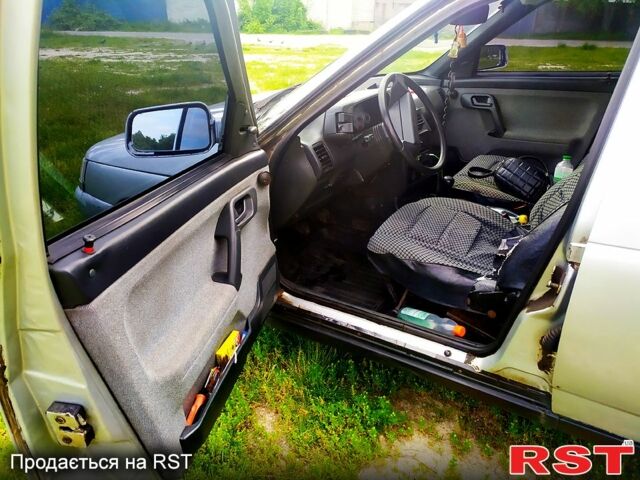 Серый ВАЗ 2110, объемом двигателя 1.6 л и пробегом 327 тыс. км за 2800 $, фото 6 на Automoto.ua