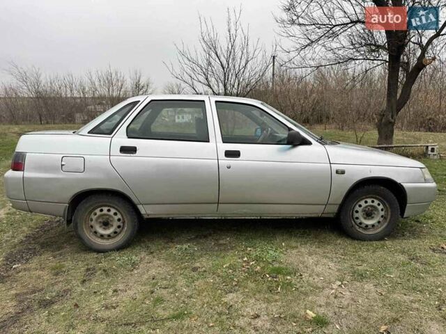 Серый ВАЗ 2110, объемом двигателя 1.6 л и пробегом 395 тыс. км за 2200 $, фото 2 на Automoto.ua