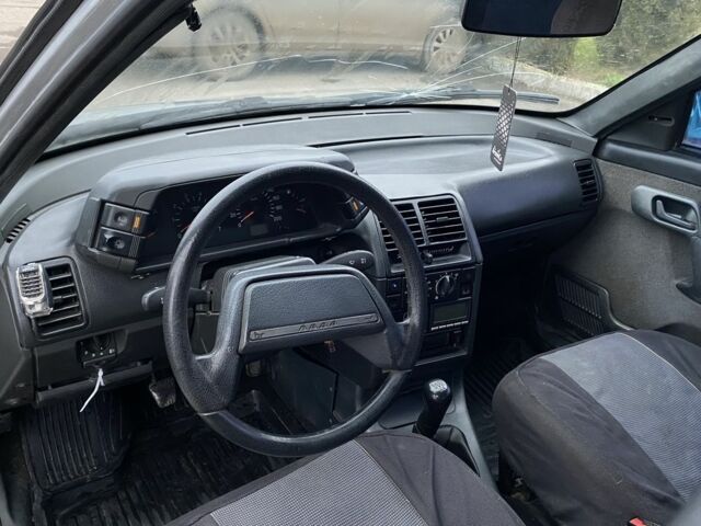 Серый ВАЗ 2110, объемом двигателя 1.6 л и пробегом 271 тыс. км за 1900 $, фото 6 на Automoto.ua