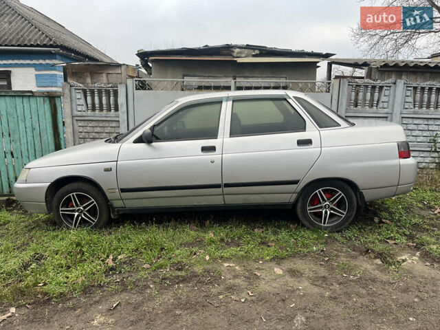 Серый ВАЗ 2110, объемом двигателя 1.6 л и пробегом 320 тыс. км за 1400 $, фото 1 на Automoto.ua